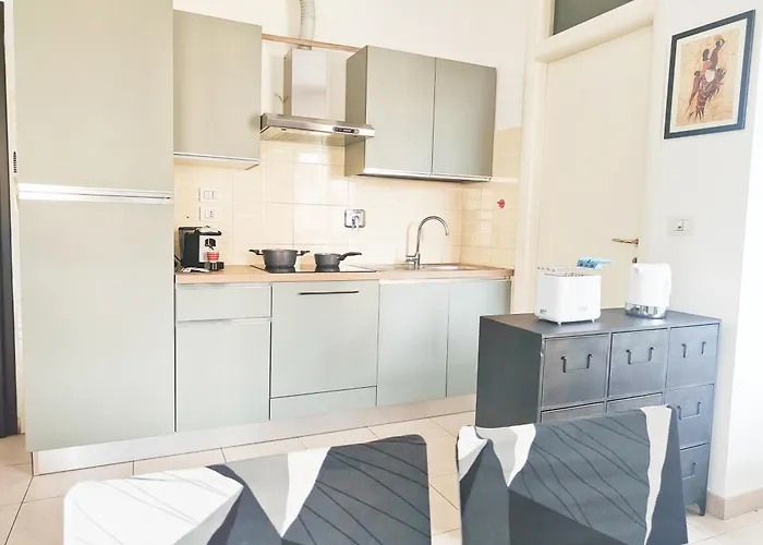 Aurora Guest House- Dimore Bolognesi بيت ضيافة بولونيا